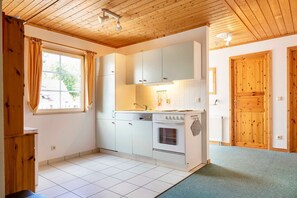 Fridge, oven, dishwasher