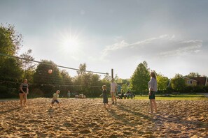 Unclassified image, 2 of 26, button