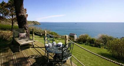 Shepherd's Hut Gorran Haven, Panoramic Ocean Views