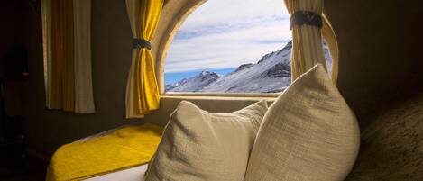 Valley View | Interior