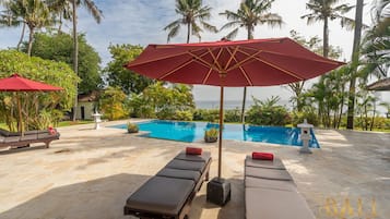 Infinity-pool