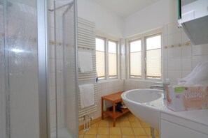Shower - Haus Sonnenschein, Germany (Sylt)