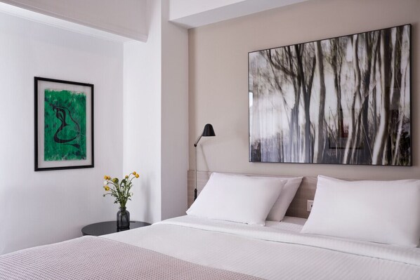 2 室のベッドルーム、デスク、アイロン / アイロン台、WiFi