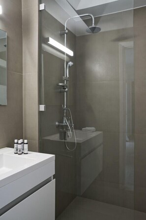 Hair dryer, towels
