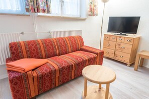 Unclassified image, 5 of 13, button - Südstrand 3, Germany (Sylt)