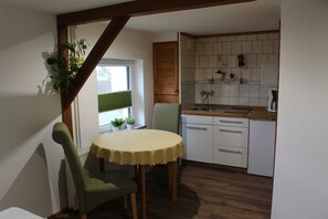 Dining - Apartment 1 - Holiday home Zeeck (Insel Hiddensee)