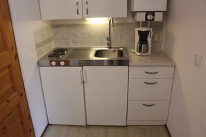 Fridge, toaster - Apartment 2 - Vacation home Zeeck (Insel Hiddensee)