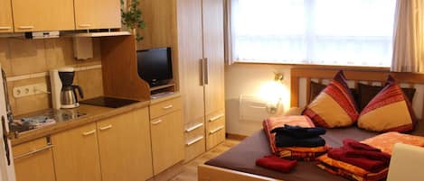 1 habitación, wifi y ropa de cama