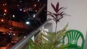 Gambar tidak terklasifikasi, 5 dari 13, tombol