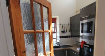 Whole house in centre of town