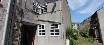 Helt hus i centrum av staden