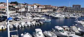 Studio swimming pool tennis Nice terrace, near port, beaches, shops, town center