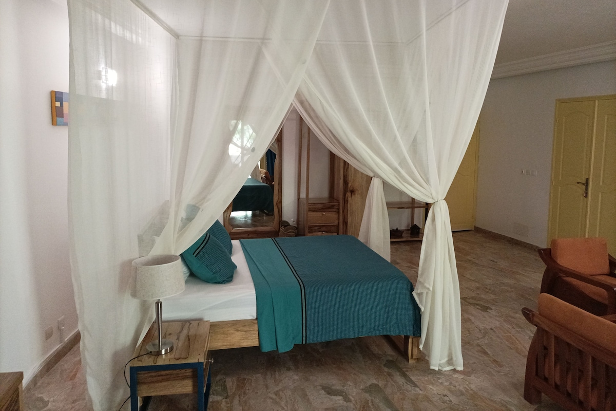 Executive Suite, Non Smoking, Pool View | Egyptian cotton sheets, premium bedding, Select Comfort beds