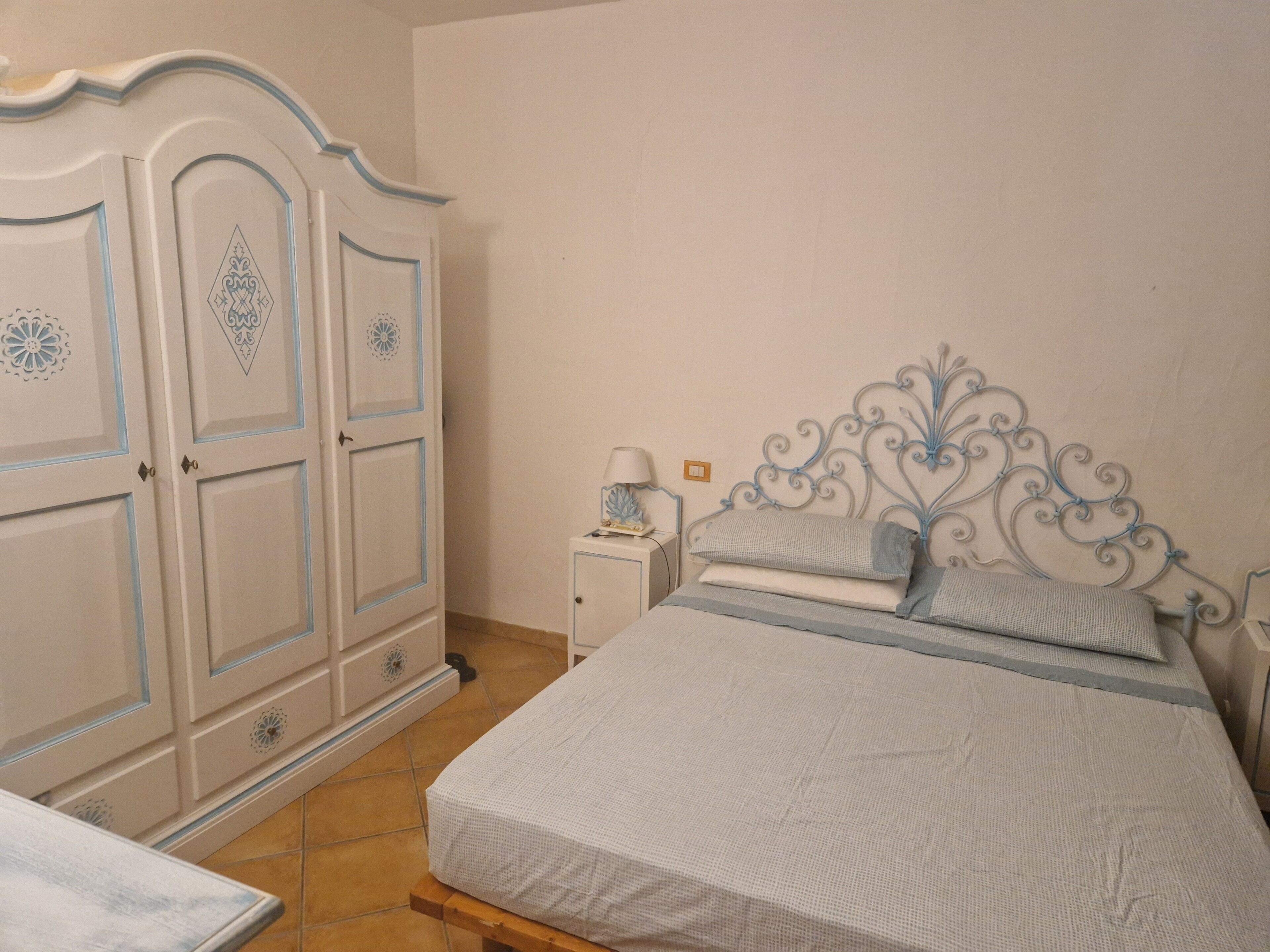 2 室のベッドルーム、アイロン / アイロン台、WiFi