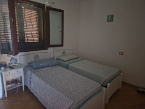 2 habitaciones, tabla de planchar con plancha y wifi 