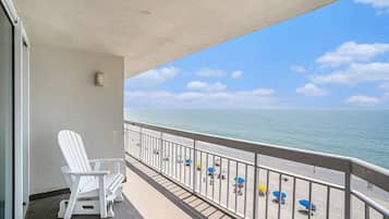 Condo, 3 quartos | Área da propriedade