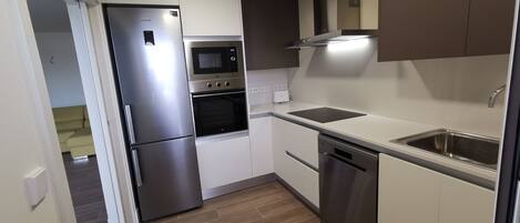 Microwave, dishwasher, coffee/tea maker