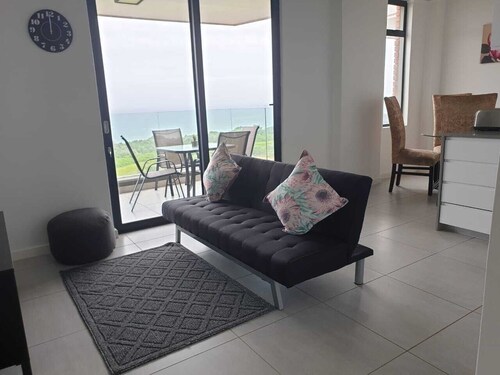 Exclusive Coral Point Apartment with sea view