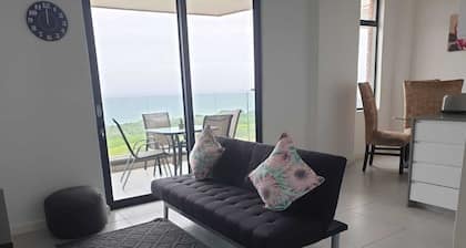Exclusive Coral Point Apartment with sea view