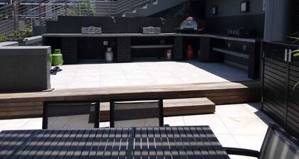 Exclusive Coral Point Apartment with sea view