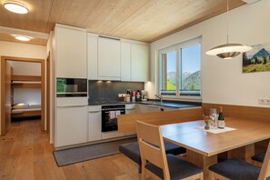 Lägenhet Superior - 2 sovrum (Top 1/5, inlc. 90 EUR Cleaning Fee) | 2 sovrum, sängtillbehör av högsta kvalitet, skrivbord och ljudisolering