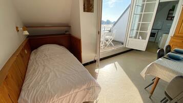 1 slaapkamer, een strijkplank/strijkijzer, gratis wifi