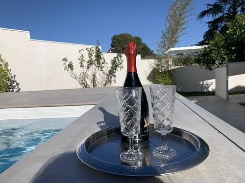 Panoramic villa overlooking Etna with swimming pool among the scents of a citrus garden 