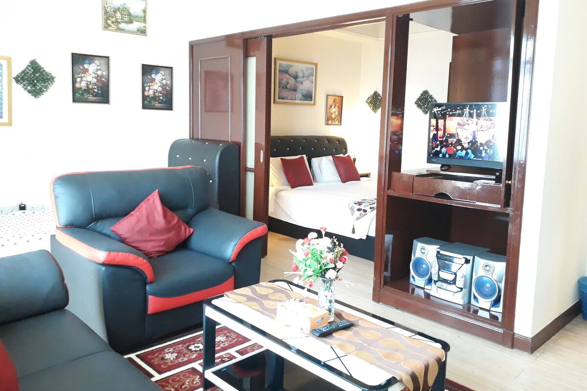 Premier Suite | Living area