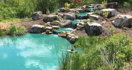 MountainSunrise-Rustic Cabin-20 mins-Asheville