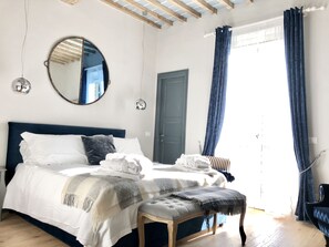 2 bedrooms, desk, iron/ironing board, travel cot