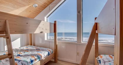 FREE Zoo Ticket | Triple Seas – Private Pool, On the Beach with Stunning Views!