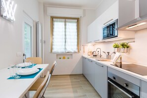 Apartment, 1 Schlafzimmer | Eigene Küche | Großer Kühlschrank, Mikrowelle, Ofen, Herdplatte
