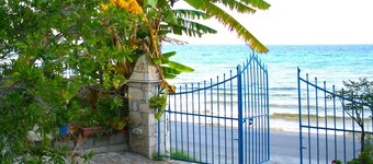 12 Seafront Studios-Amazing Seaview- 24 to 36 pers