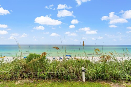 Stunning Gulf Front Townhouse! Private beach, beach chairs, wagon, and cooler!