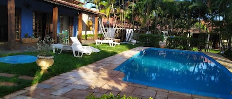 Utomhuspool