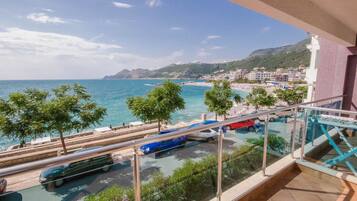 Classic Apartment | Balcony view