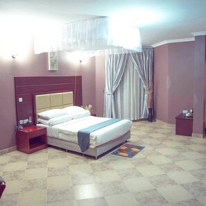 In-room safe, blackout drapes, iron/ironing board, free WiFi - Naf Apartments - Mtwara (Mtwara)
