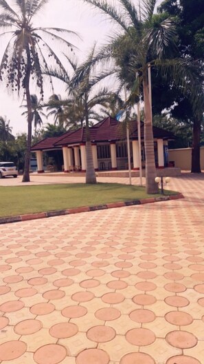 Courtyard - Naf Apartments - Mtwara (Mtwara)