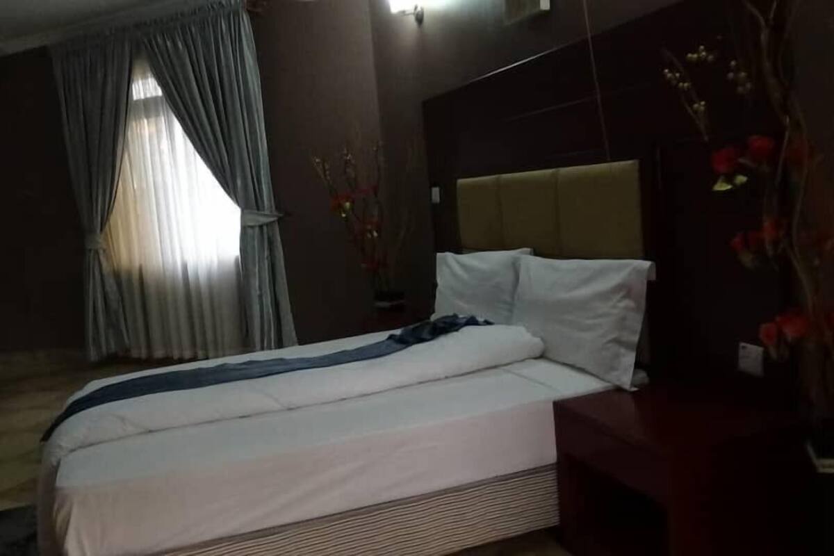 ห้องสแตนดาร์ดดับเบิล | ตู้นิรภัยในห้องพัก, ผ้าม่านกันแสง, เตารีด/โต๊ะรีดผ้า, Wi-Fi ฟรี