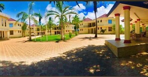 Property grounds - Naf Apartments - Mtwara (Mtwara)
