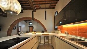 Private kitchen - Il Frantoio - Charming Loft in the old town (Radicondoli)