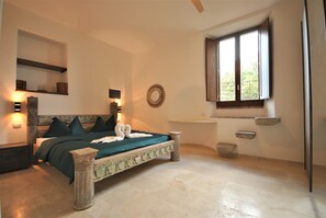 3 Schlafzimmer, Zimmersafe, Bügeleisen/Bügelbrett, Reisekinderbett