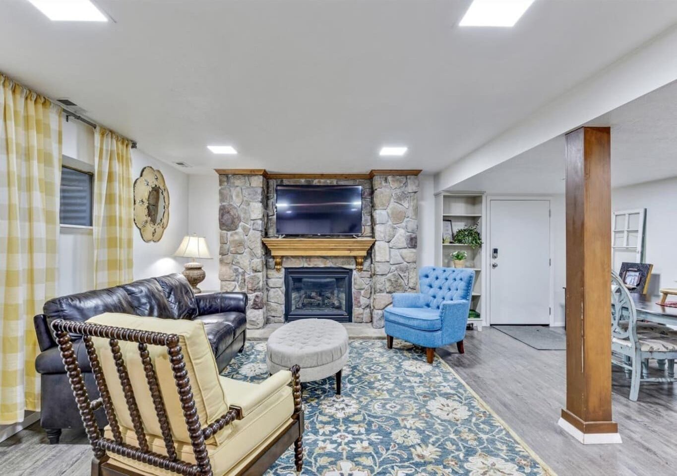 TV connectée, cheminée