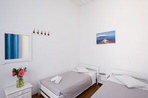 2 bedrooms, in-room safe, iron/ironing board, WiFi - Two bedroom complex with veranda (Mikonos)
