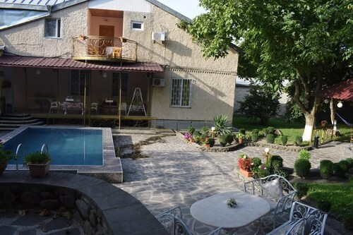 Guesthouse Lago & Wine Cellar