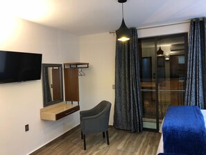 Lobby sitting area - Gold Palace Hotel (San Juan de los Lagos)