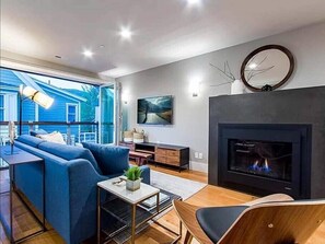 TV, fireplace, DVD player, stereo