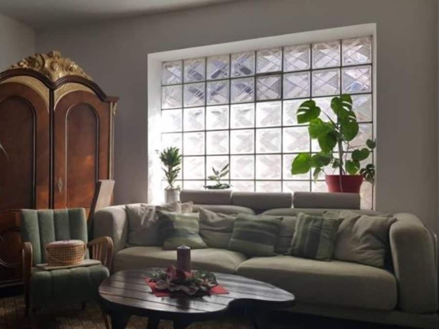 Flat-screen TV, fireplace