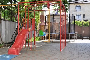 Außen-Kinderspielplatz