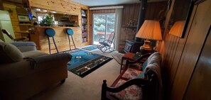 Smart TV, fireplace, DVD player, books -  On Salmon River, quiet, private, house, where you can still see the milky way, (Salmon)